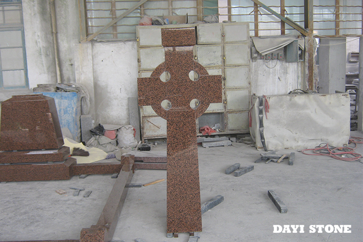 Balmoral Red Granite Gravestones Cross - Dayi Stone